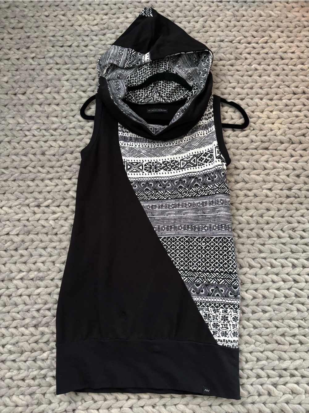 Black & White Hooded Sleeveless Tunic with Geometric Print